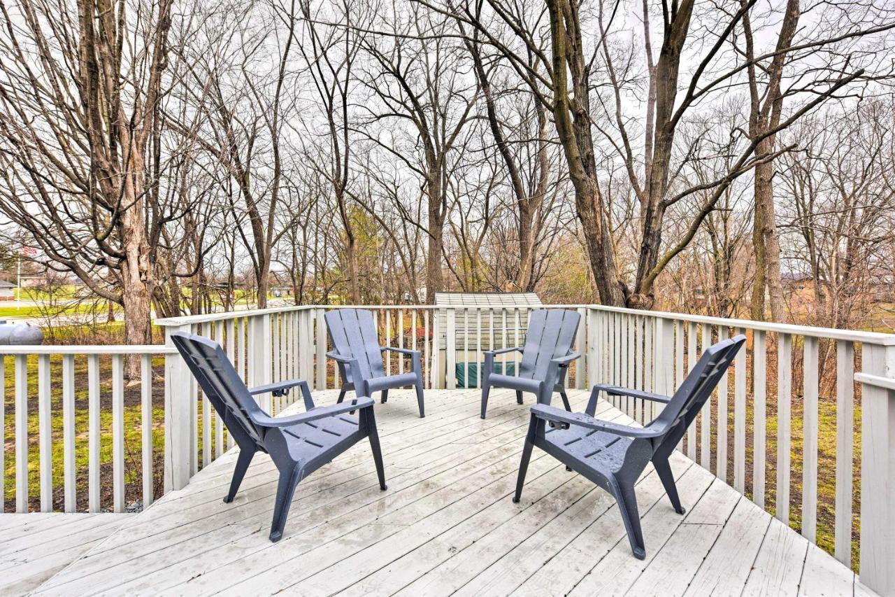 Charming Retreat With Deck - Walk To Lake Pepin Bagian luar foto